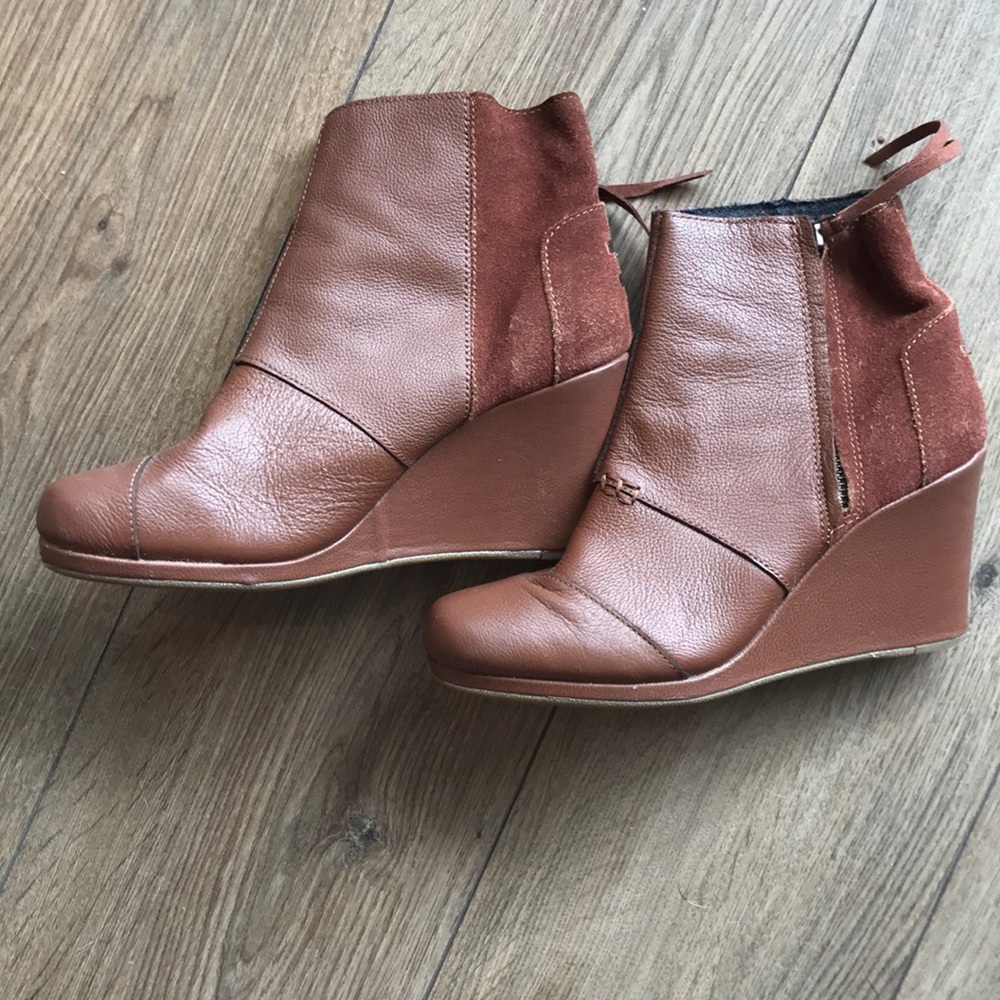 Toms booties